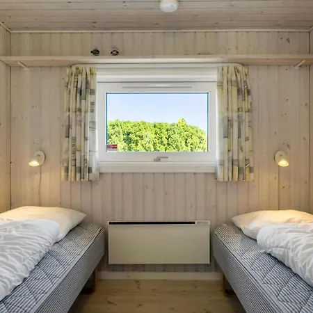 Three-bedroom In Vakantiehuis *