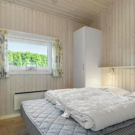 Dom wakacyjny Three-bedroom In